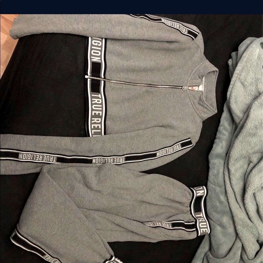 COPY - True religion sweat suit.